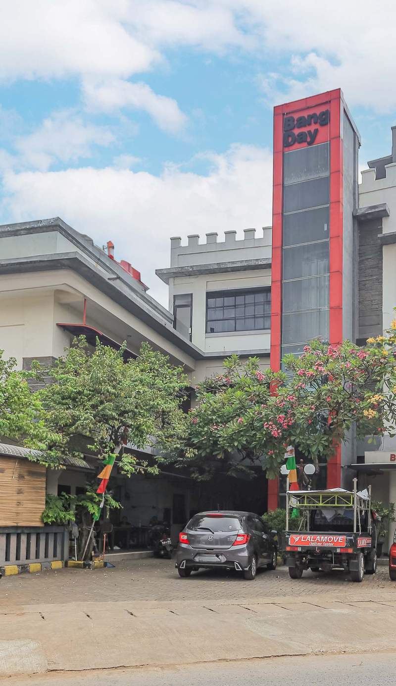OYO Bang Day Residence