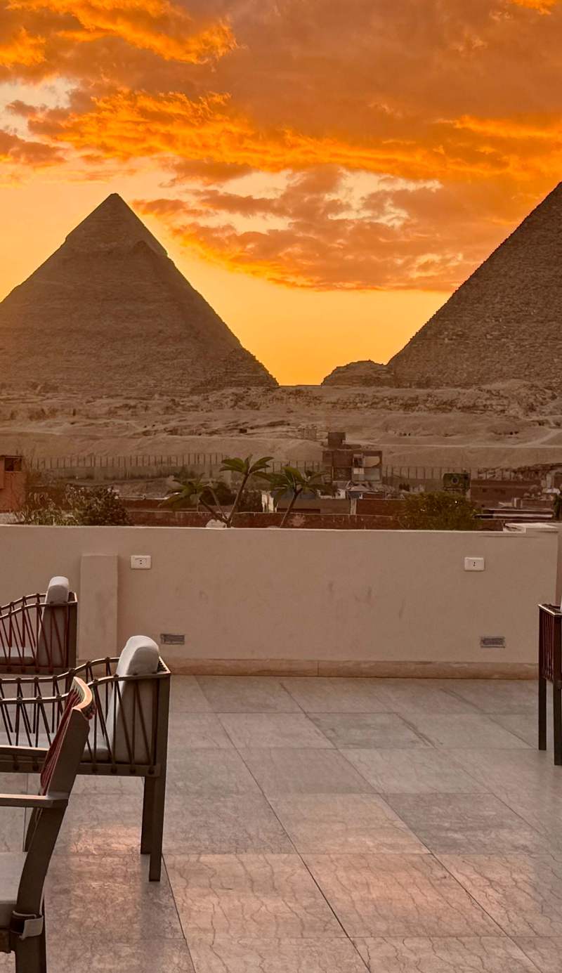 Pyramids Hotel