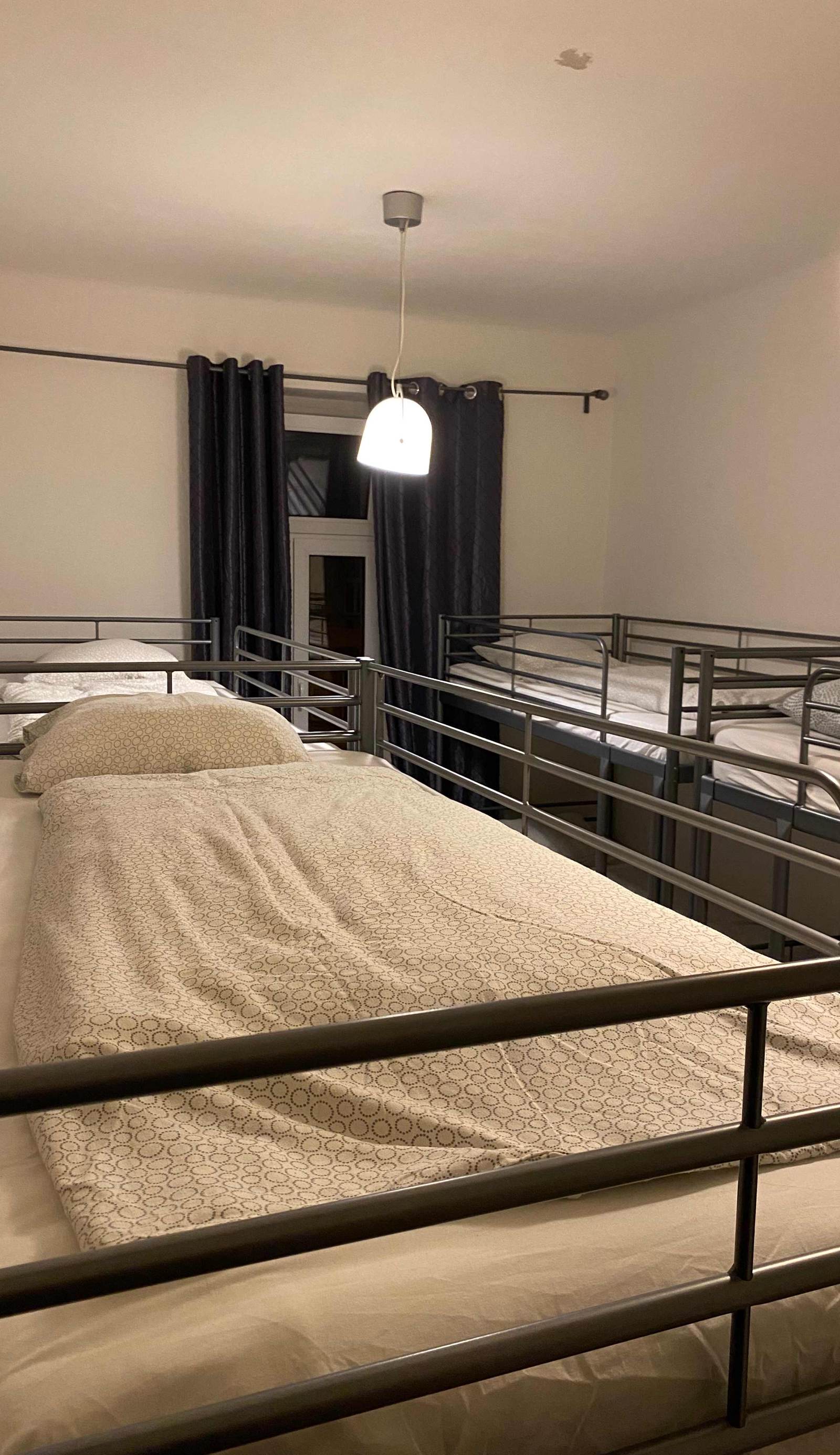 Easy Housing Hostel