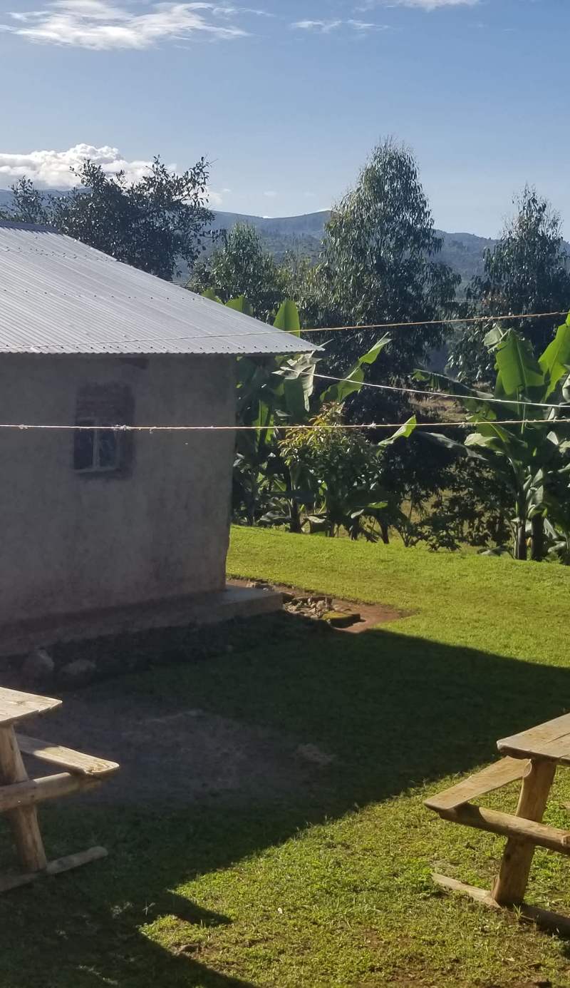 Sipi Backpackers