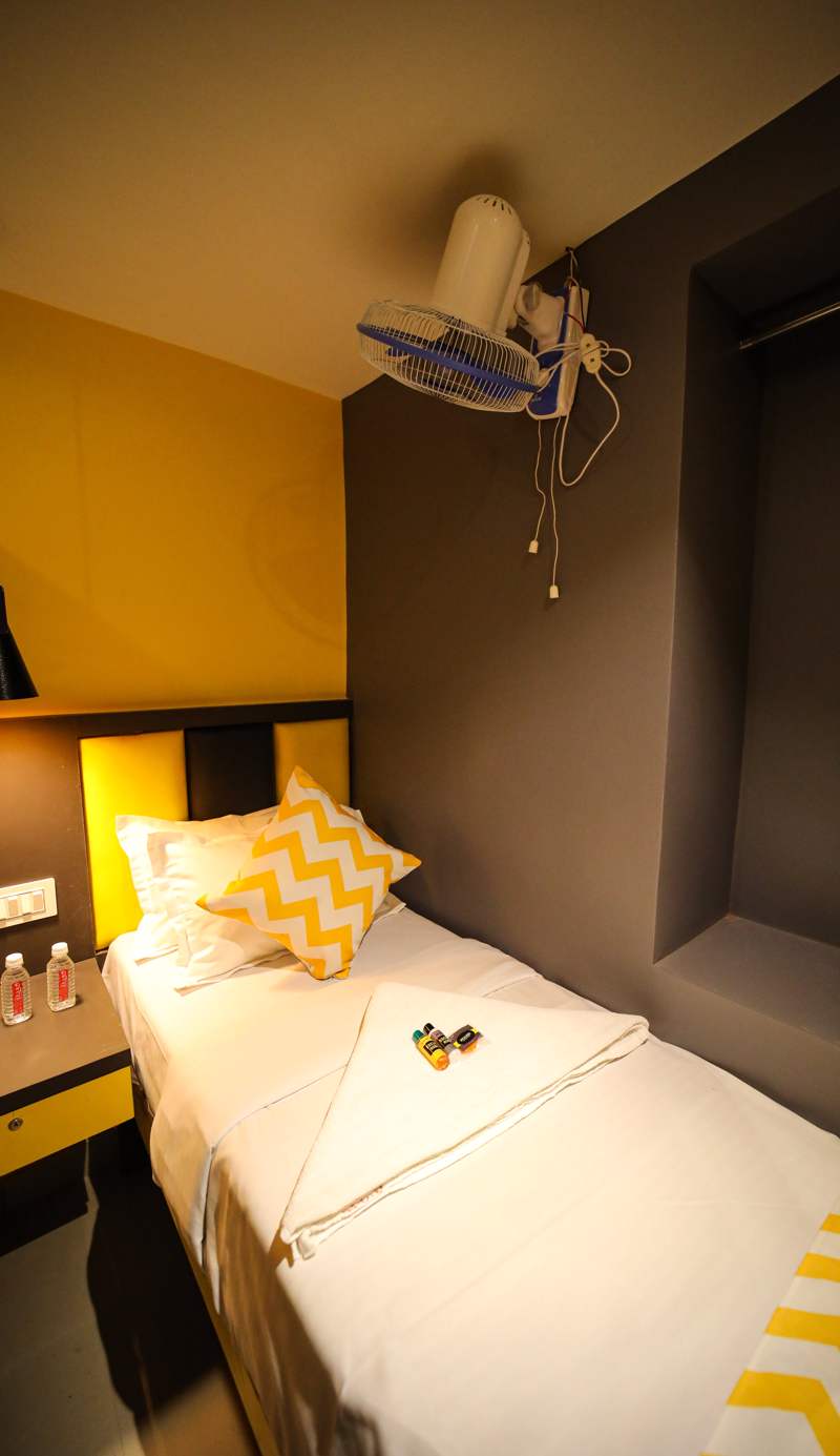 CABIN STAY MAROL - The Hubz