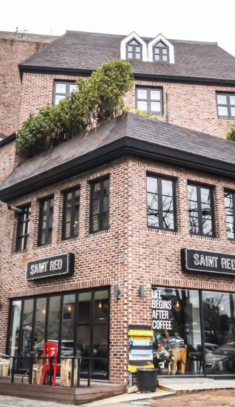 Comma Plus Hostel