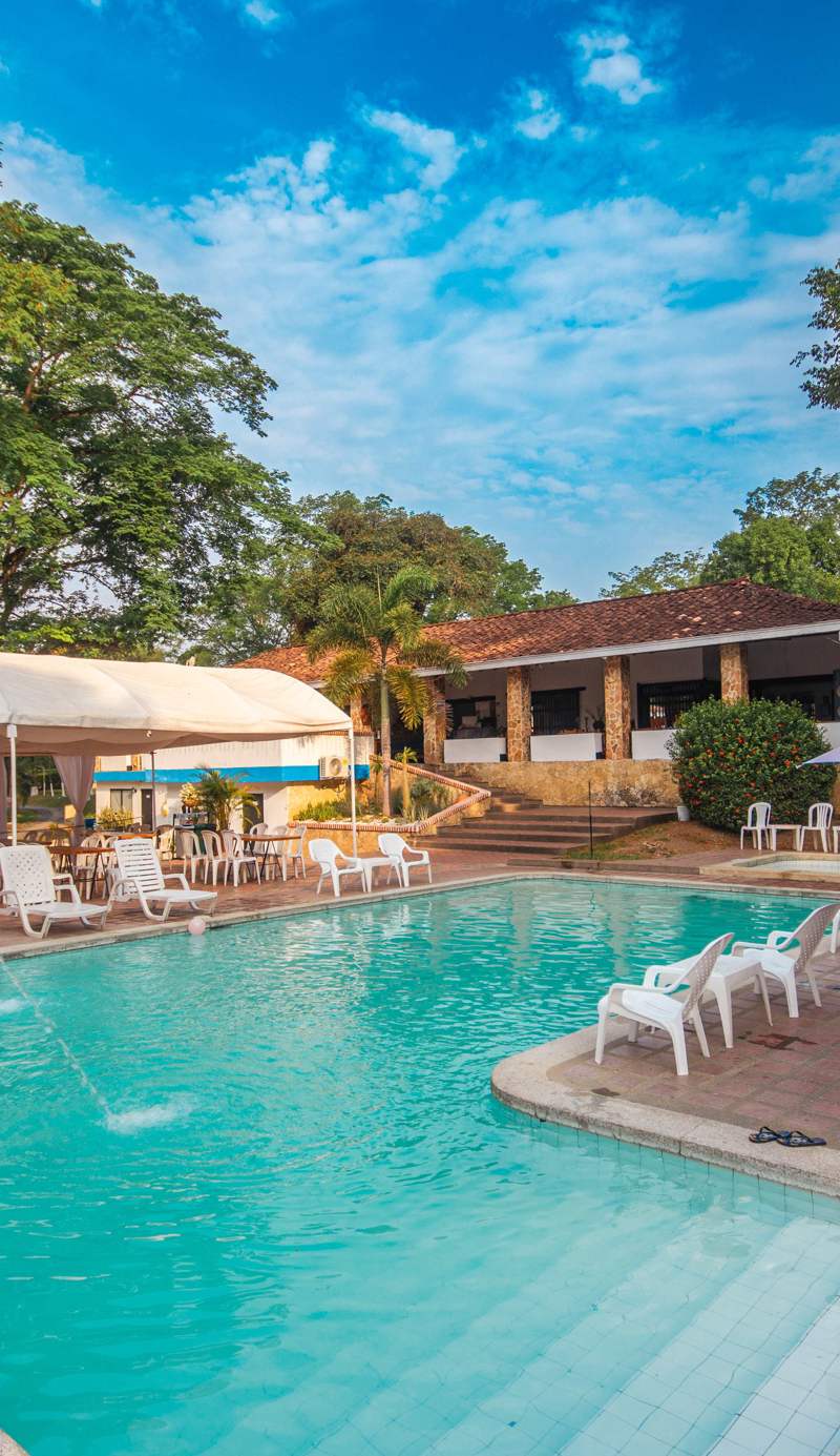 Hotel Familia Casa Blanca
