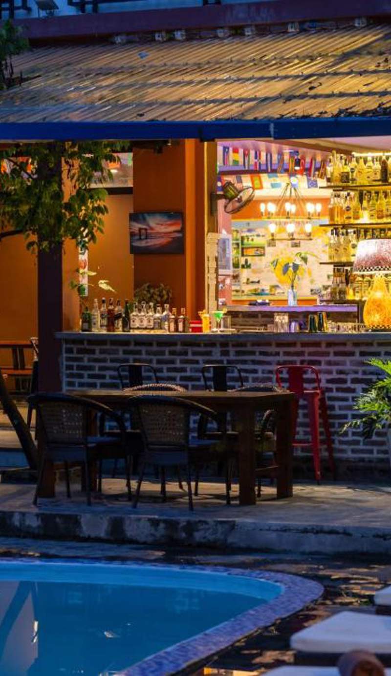 Catba Backpackers Sea Vibe Pool Bar & Bungalow