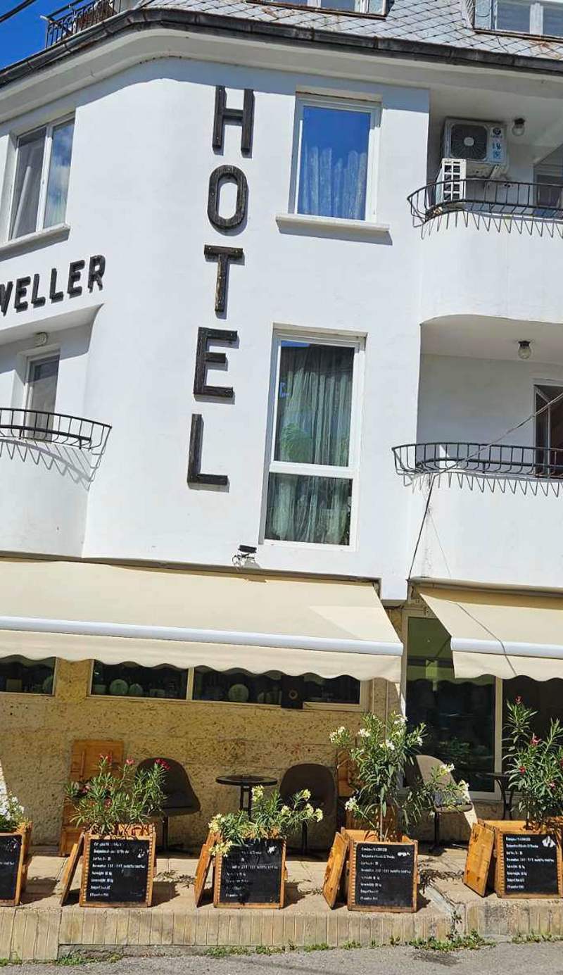 Jeweller Family Hotel