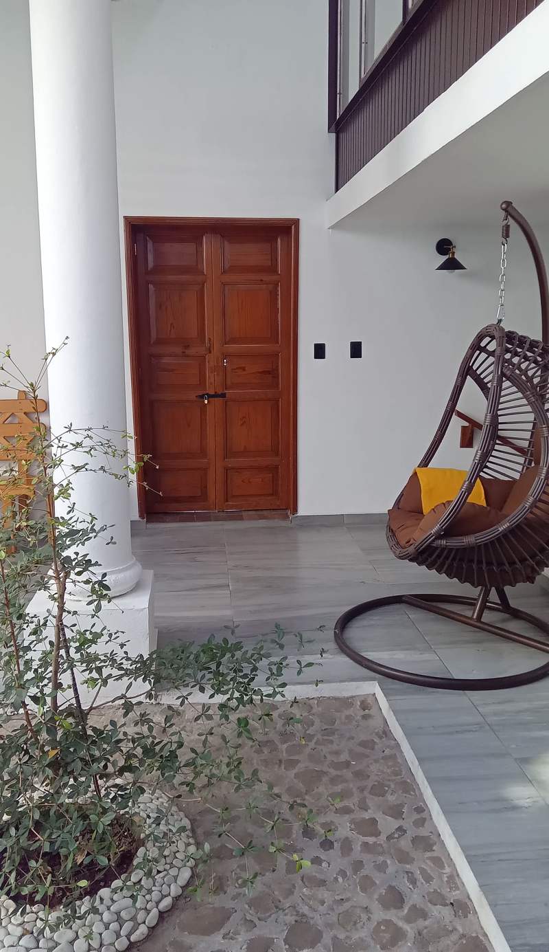 El salto de Camela Hostal
