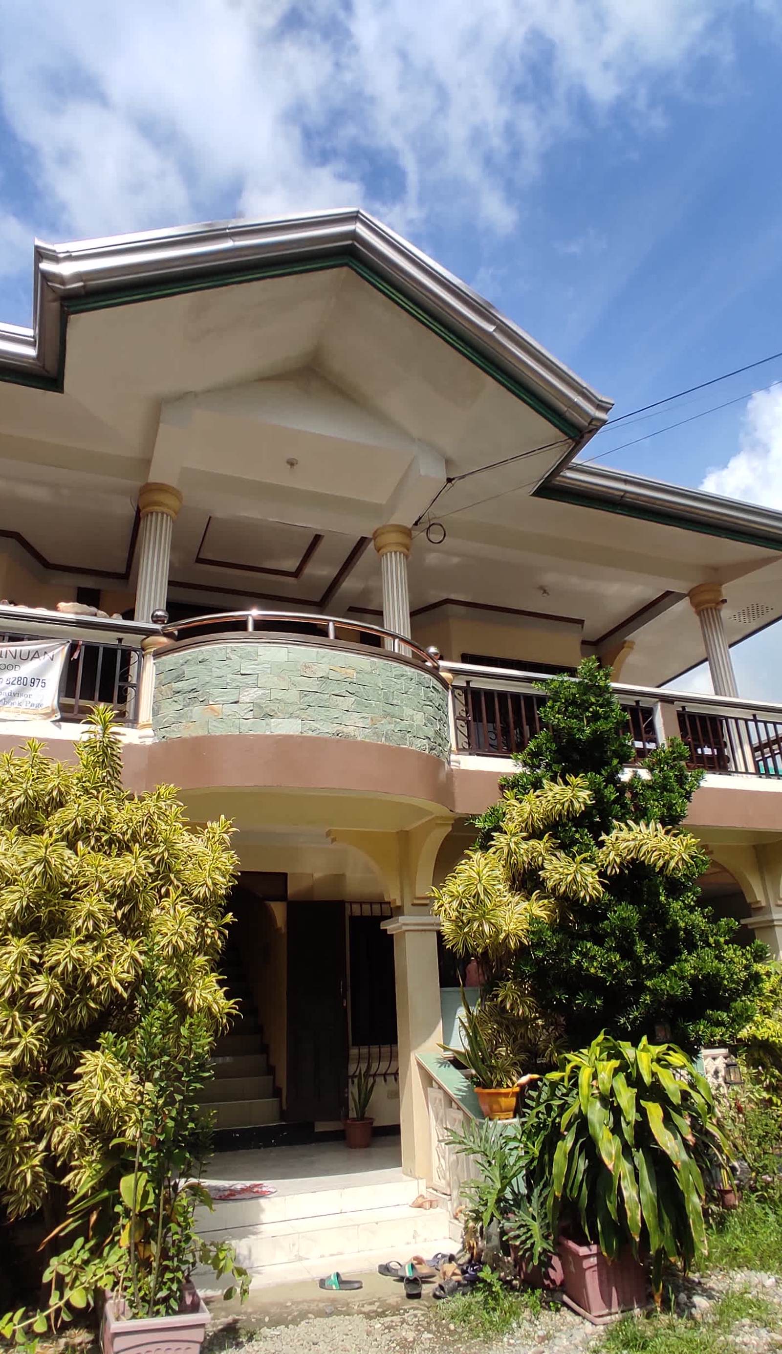 Riverside at Aninuan Accommodation and Food