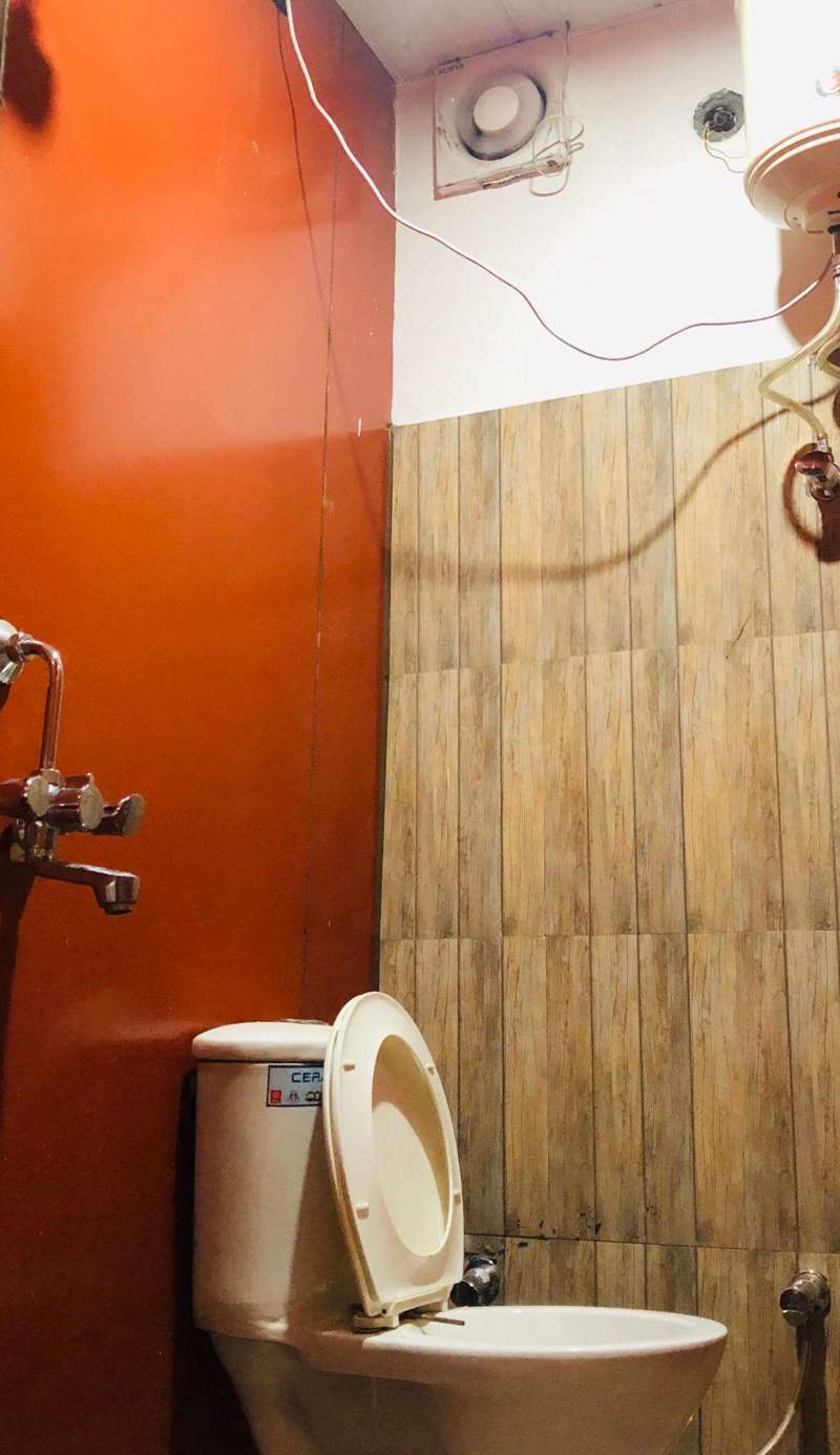Nomads House: Bunkstay Hotel and Cafe