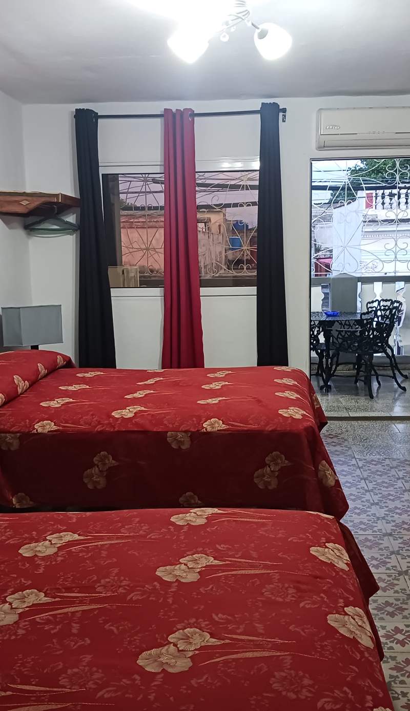 ECONÓMICO - CÉNTRICO, CUBANO Y CON WIFI