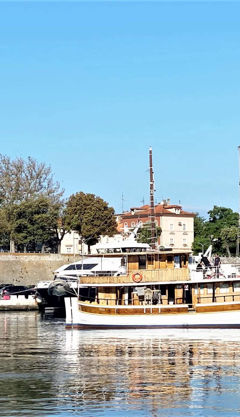 Rhythm Floating Hostel