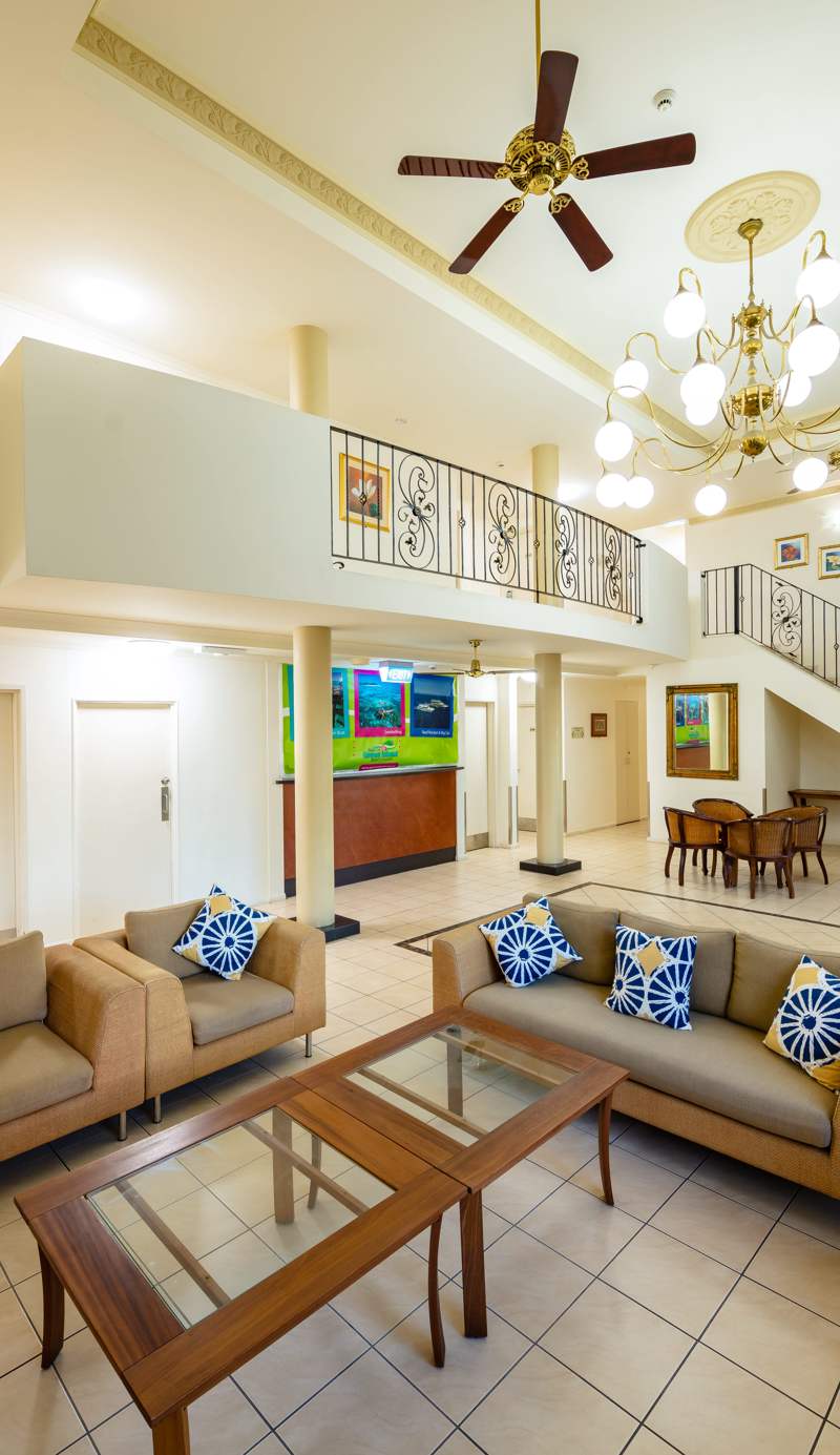 Queens Court Hotel