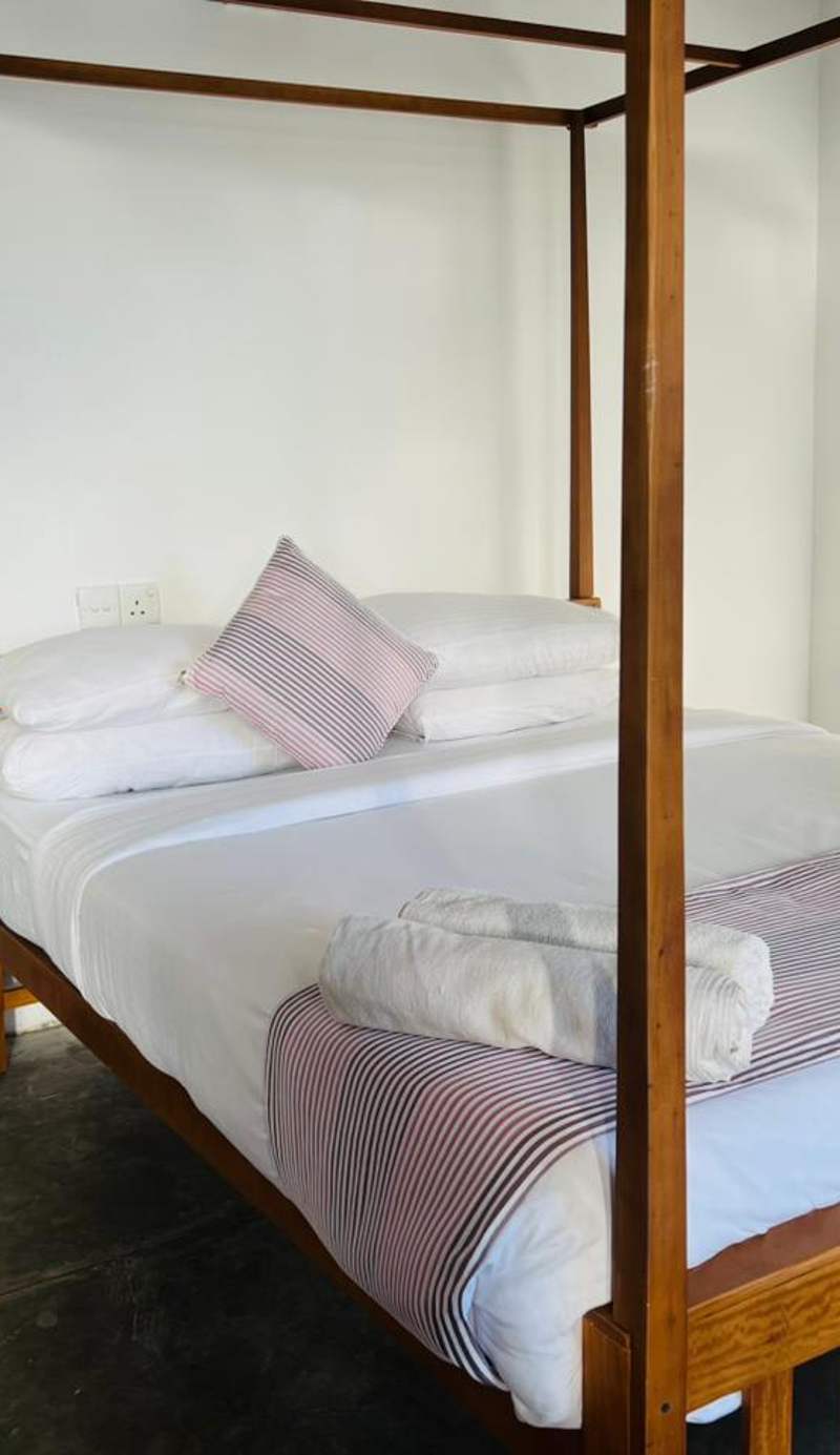 Montes Ella Hostel & Cafe
