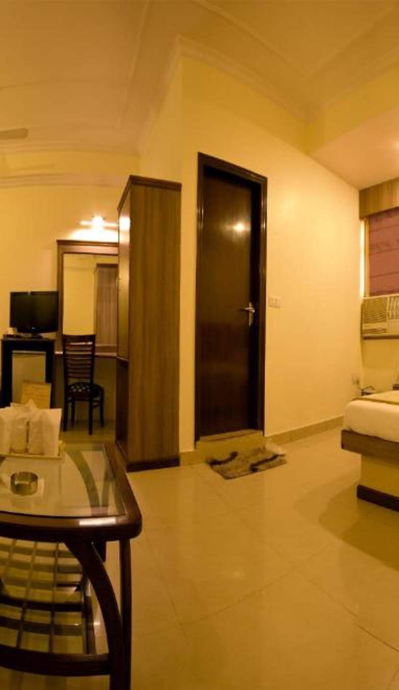Hotel Grand Park Inn