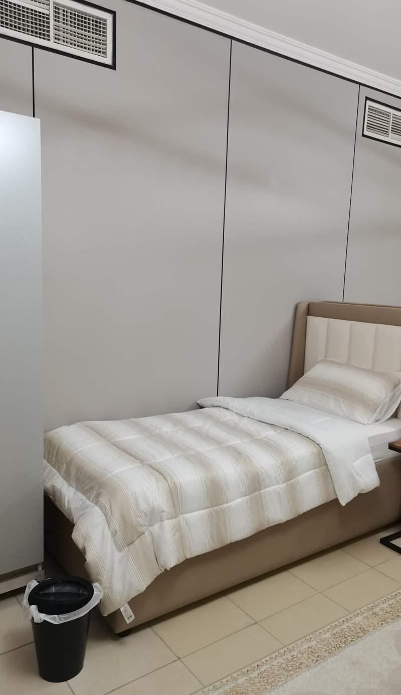 5 Min To Dubai Mall DownTown Shared Bed Space