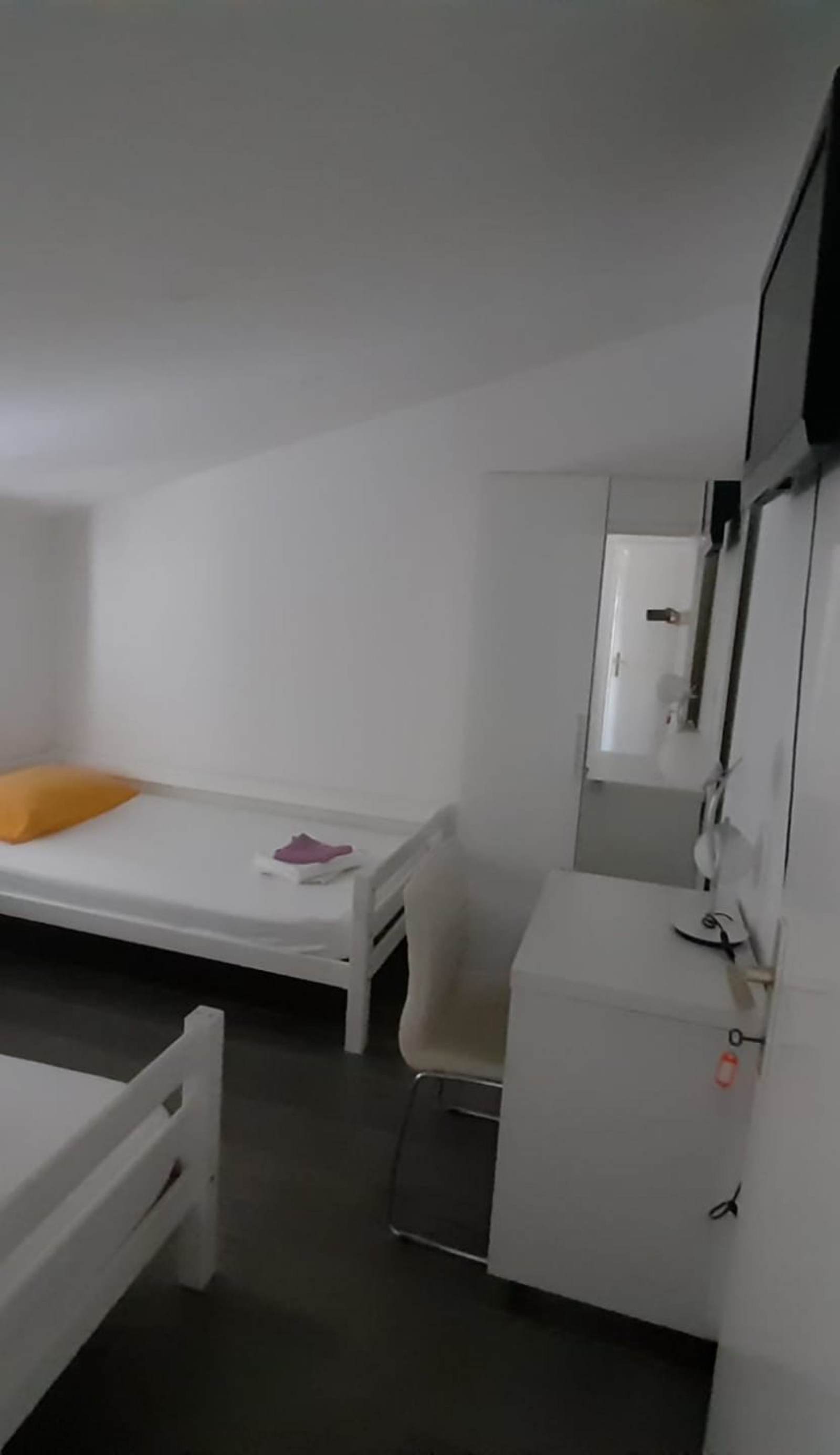 Sunny Rooms