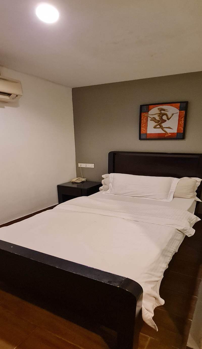 Hotel O Crossroads Hotel
