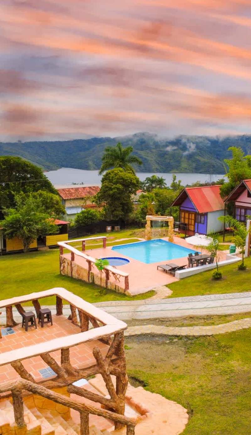 Cabaña Brisa · Piscina, Juegos y Vista Lago