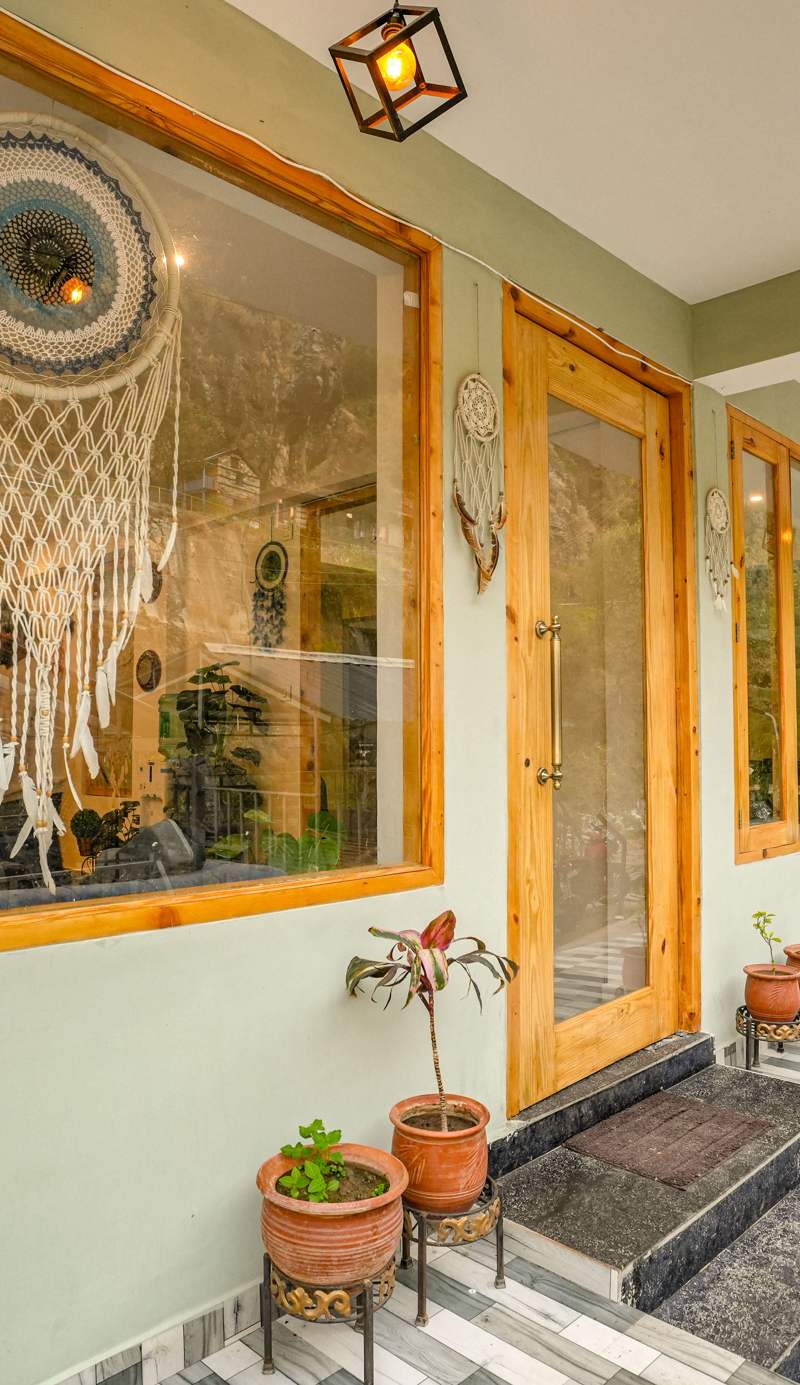 The Himalayan Stories - A Riverside Heaven Resort