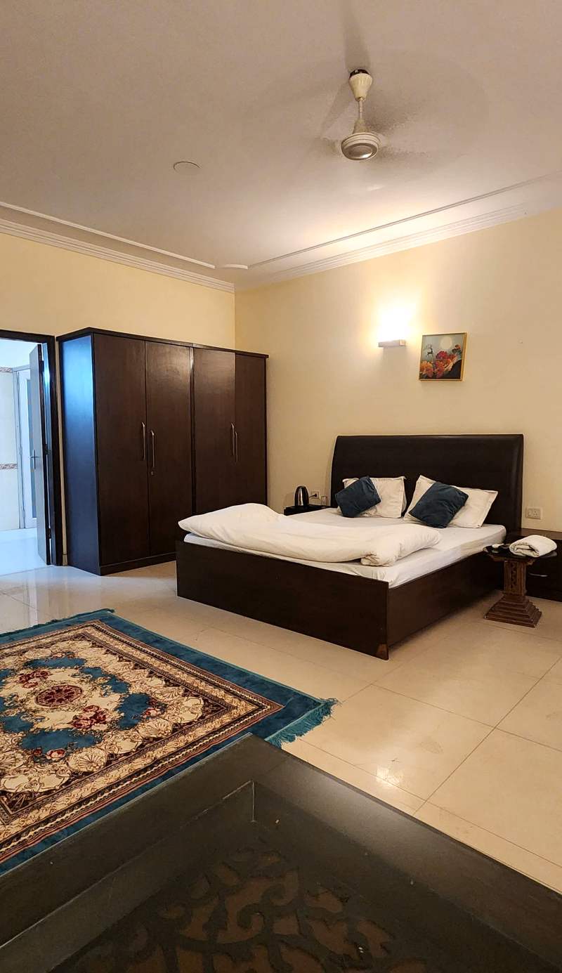 Hotel The Own Stay