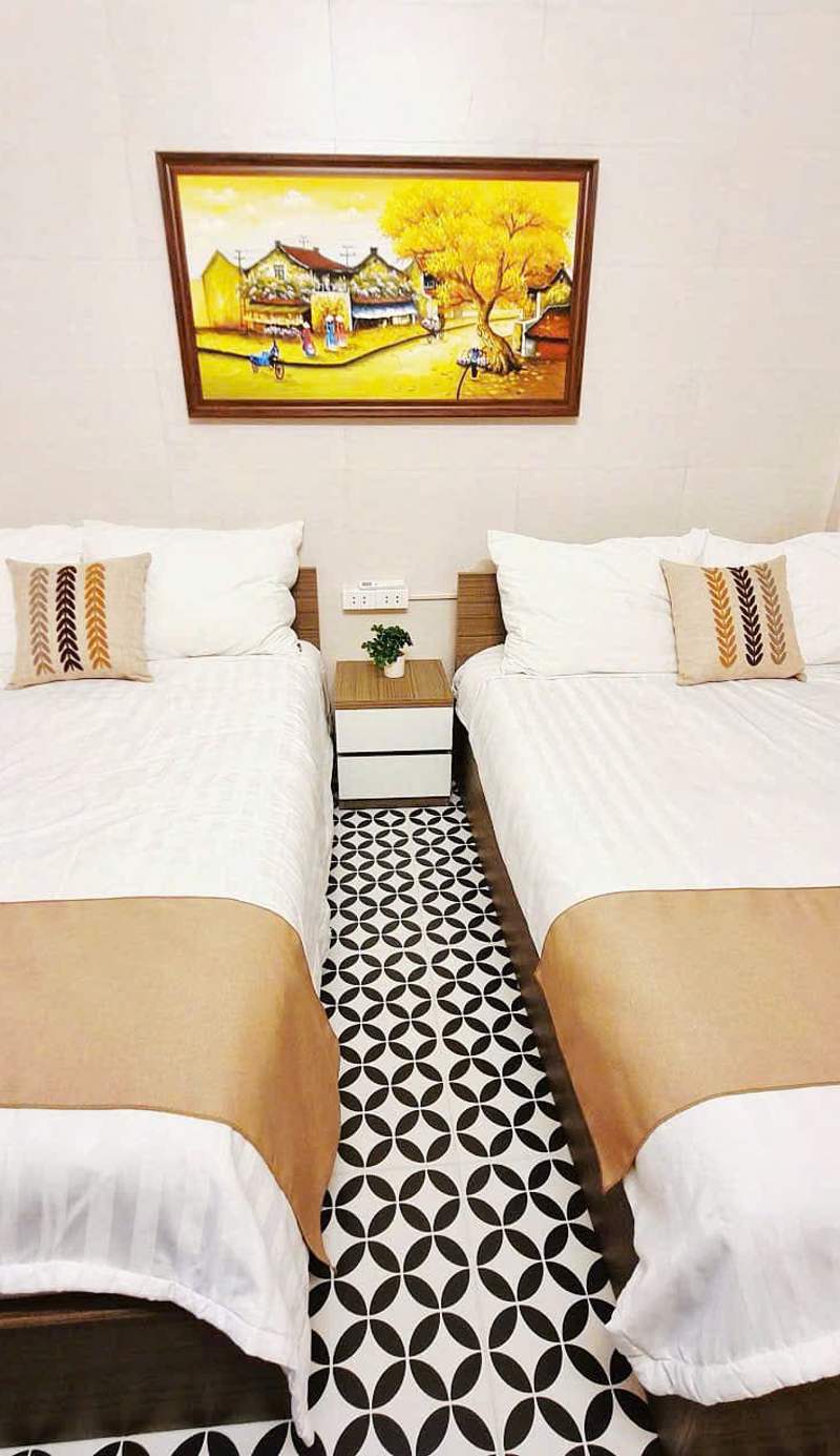 Golden Lotus Hostel & Spa Hang Dao Night Market