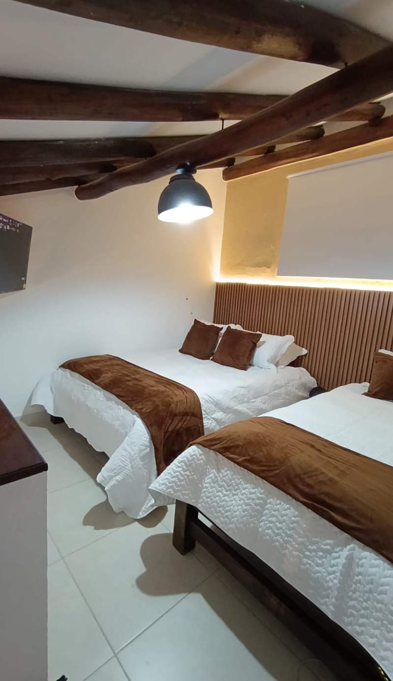 LA TOSCANA Hostel
