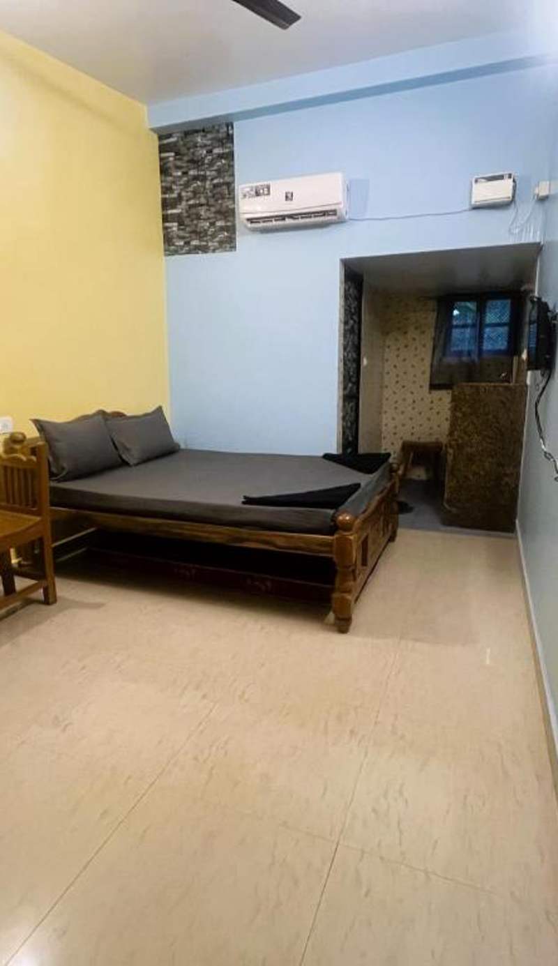 Mogambo Hostel and Stays