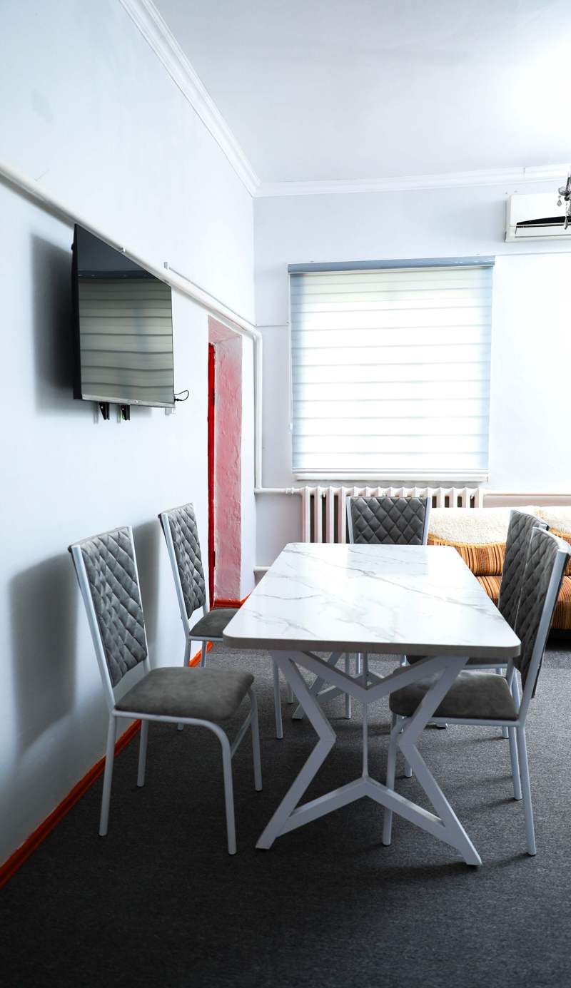 Yassi HOSTEL