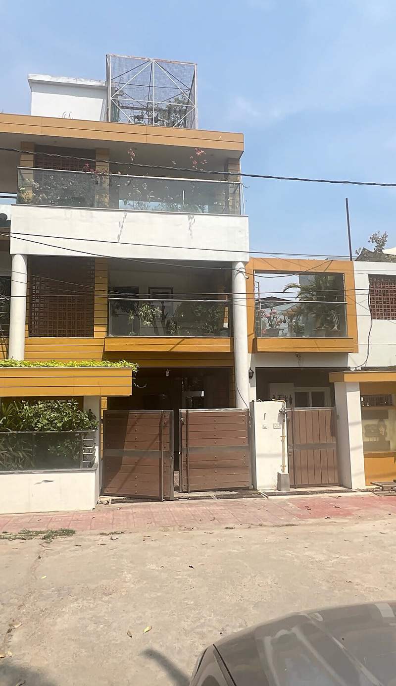 GREEN HOME STAY