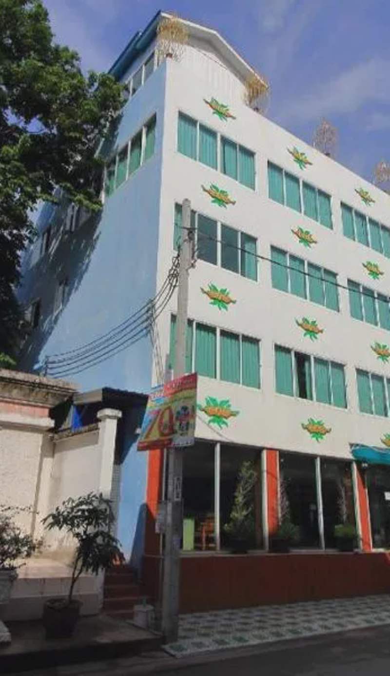 OYO 410 Diamond Boutique Hostel