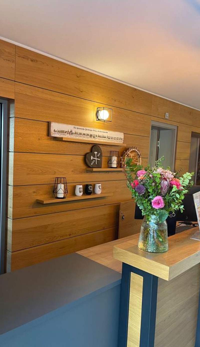 ELLY Hostel