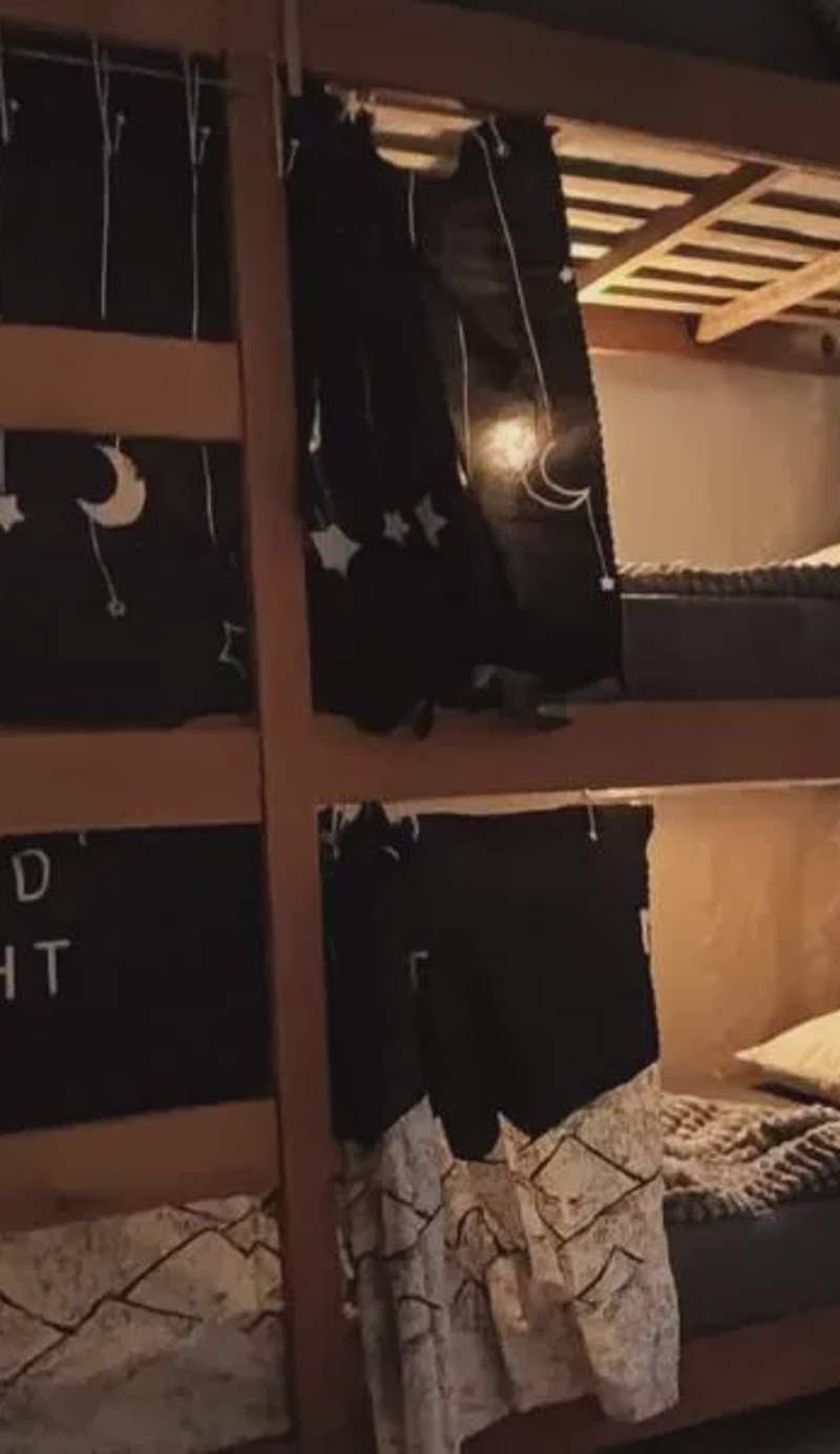 Cama Quarto Coletivo Hostel ou Quarto até 4 pessoas e Piscina Pousada Tijucas Lua Encantada