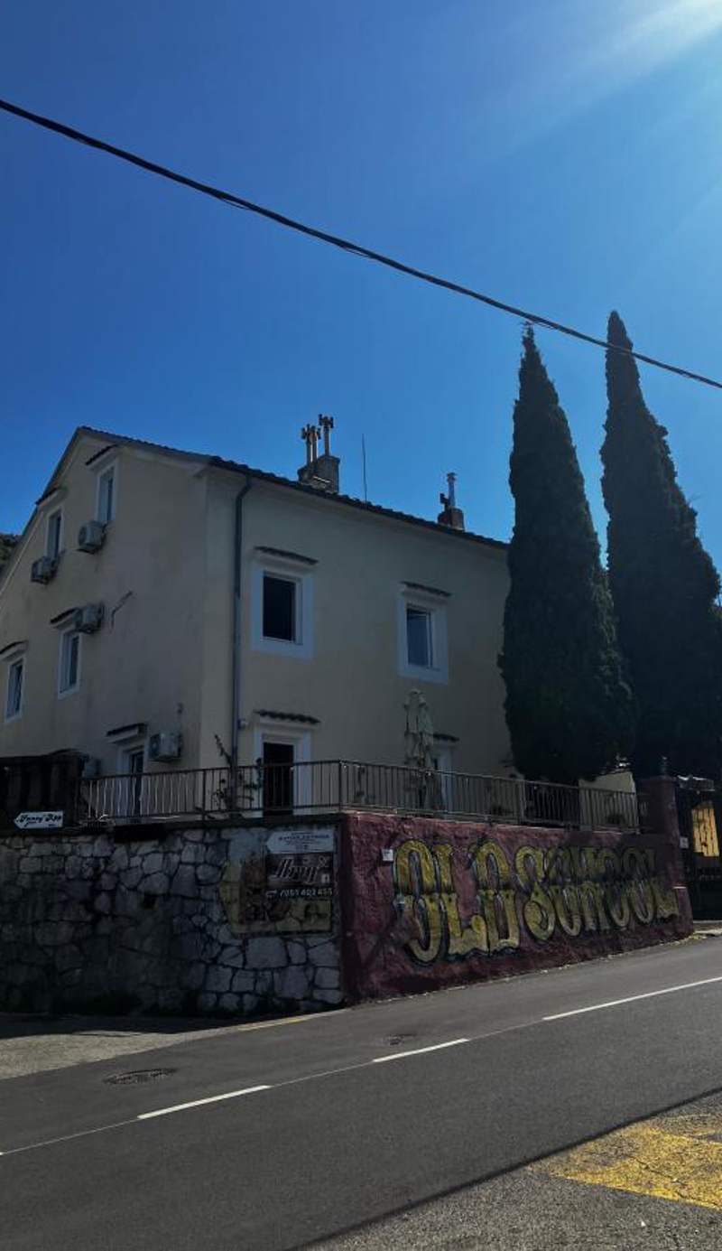Hostel Old School