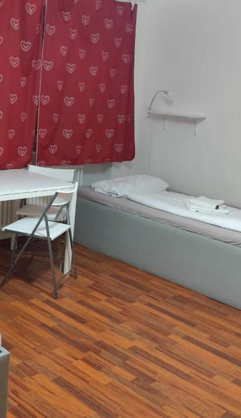 2-Rent Group Hostel Apartments HAN53