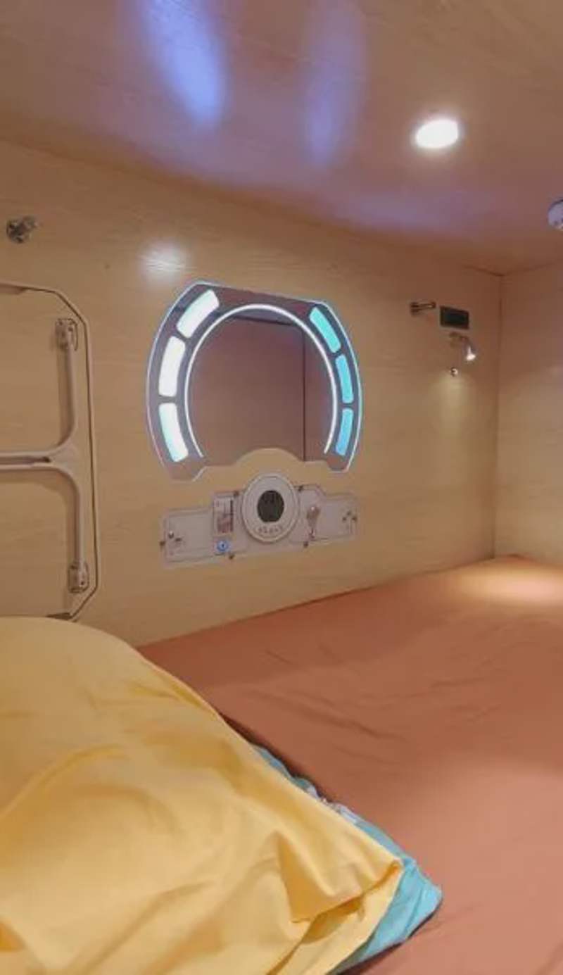 Sleepy Bear Capsule Hostel