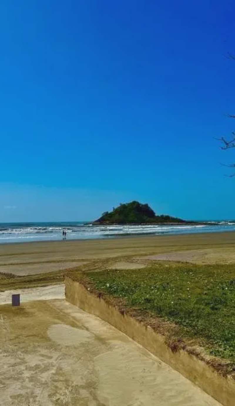 Casa de temporada enfrente a praia
