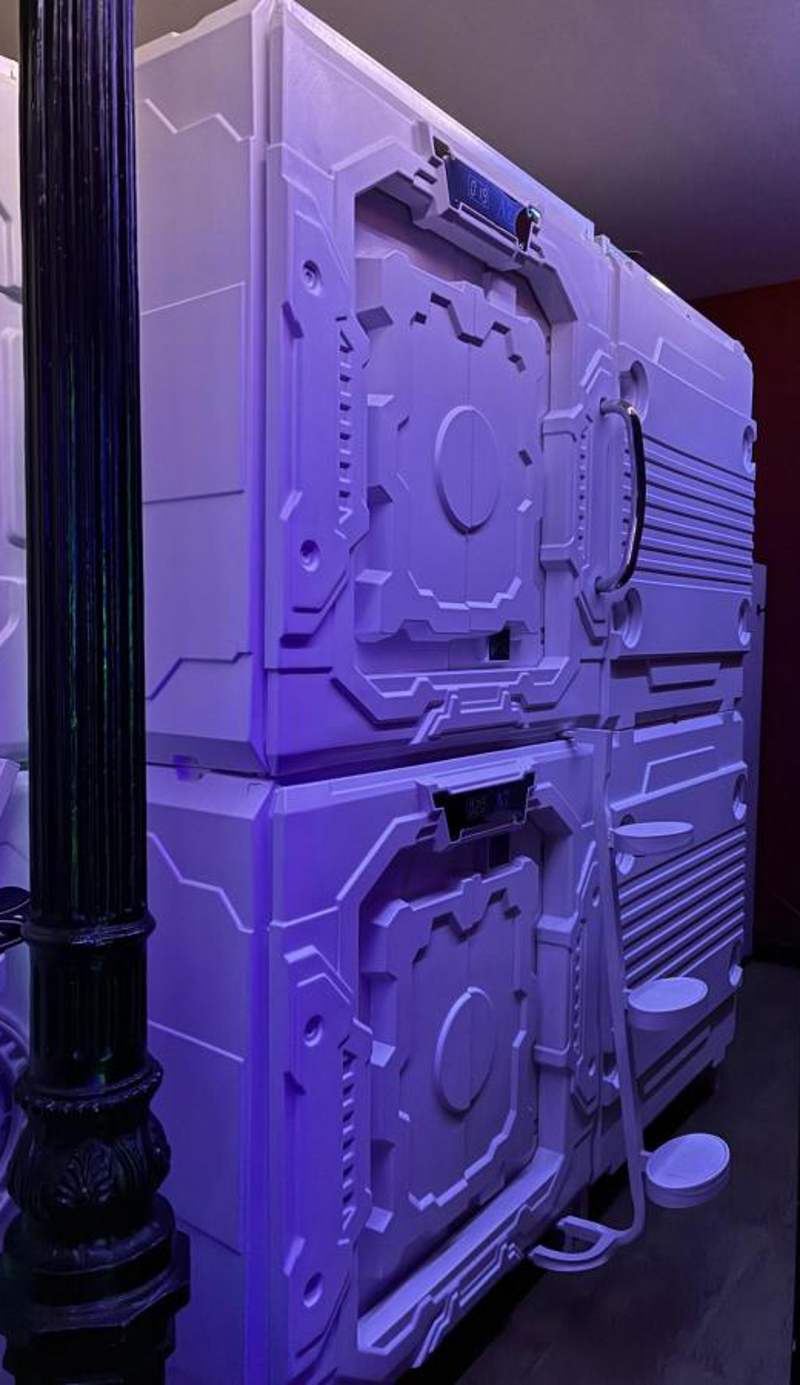 Art Seven Hostel Capsules