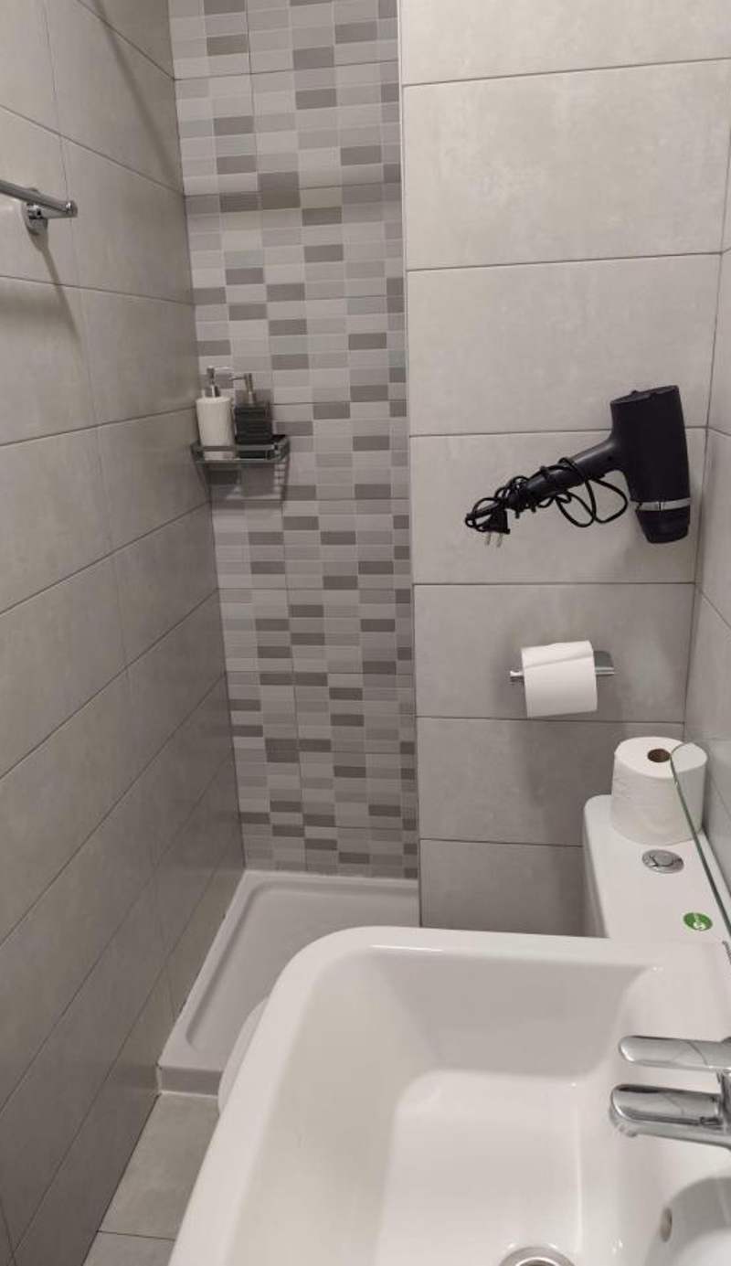 Hostal Abami II
