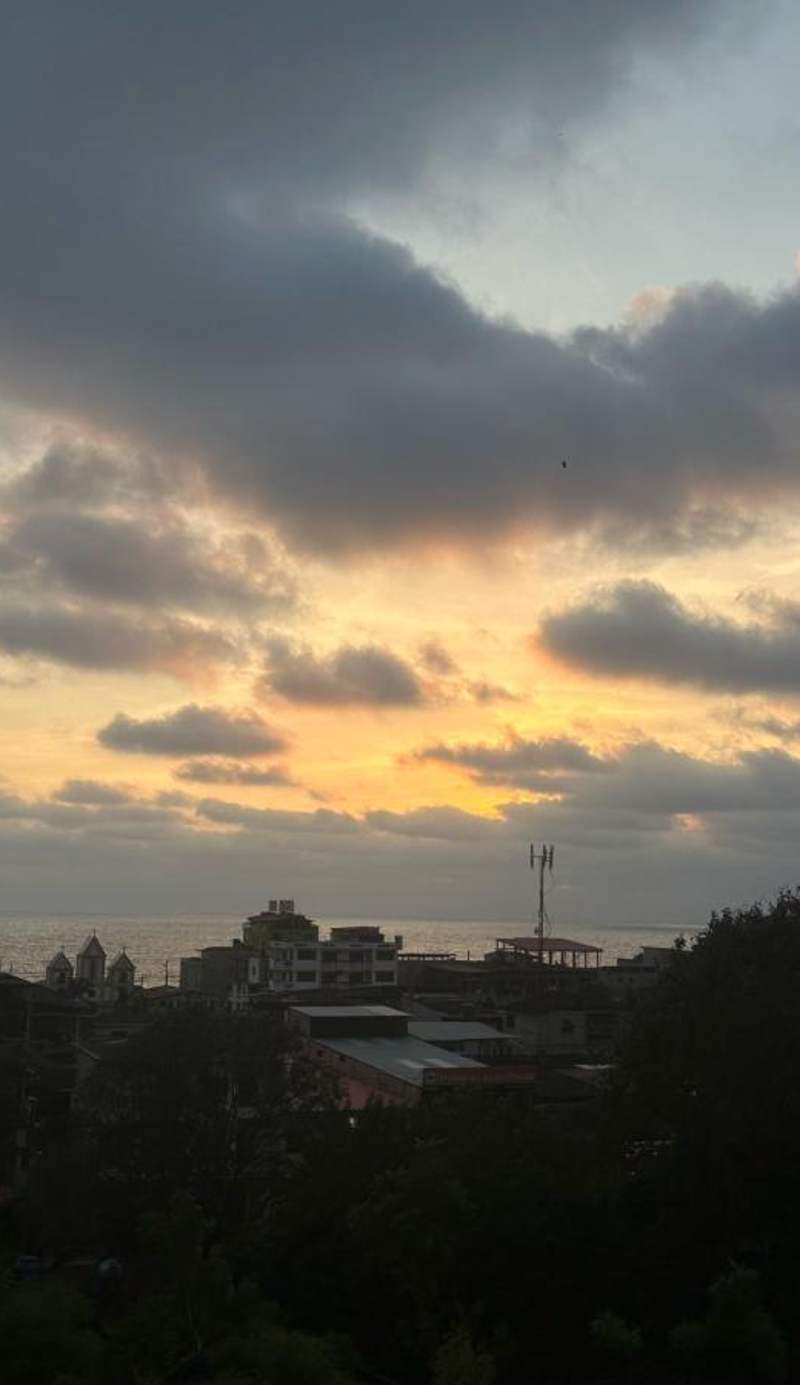 KiWI SUNSET BEACH B&B HOSTEL