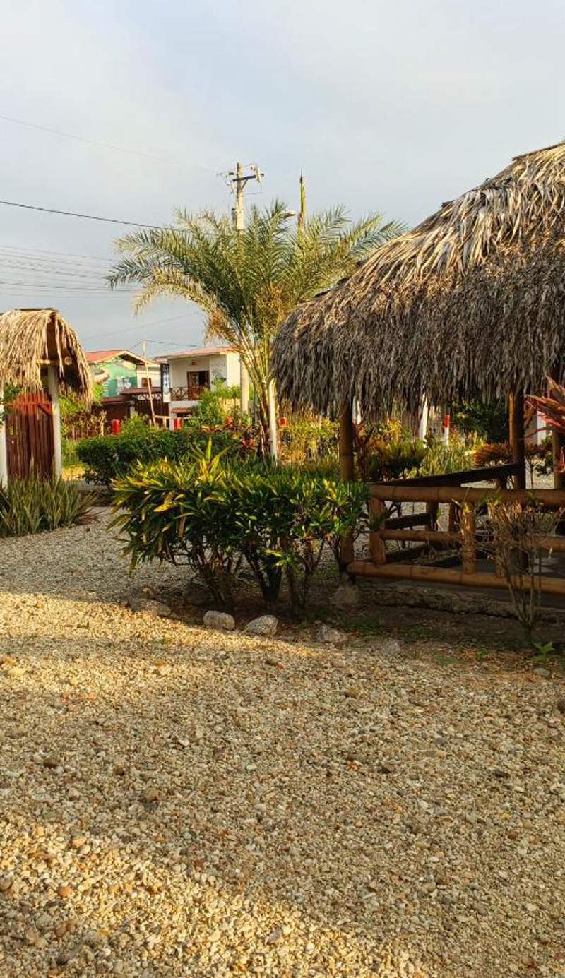 Montañita Garden Hostal