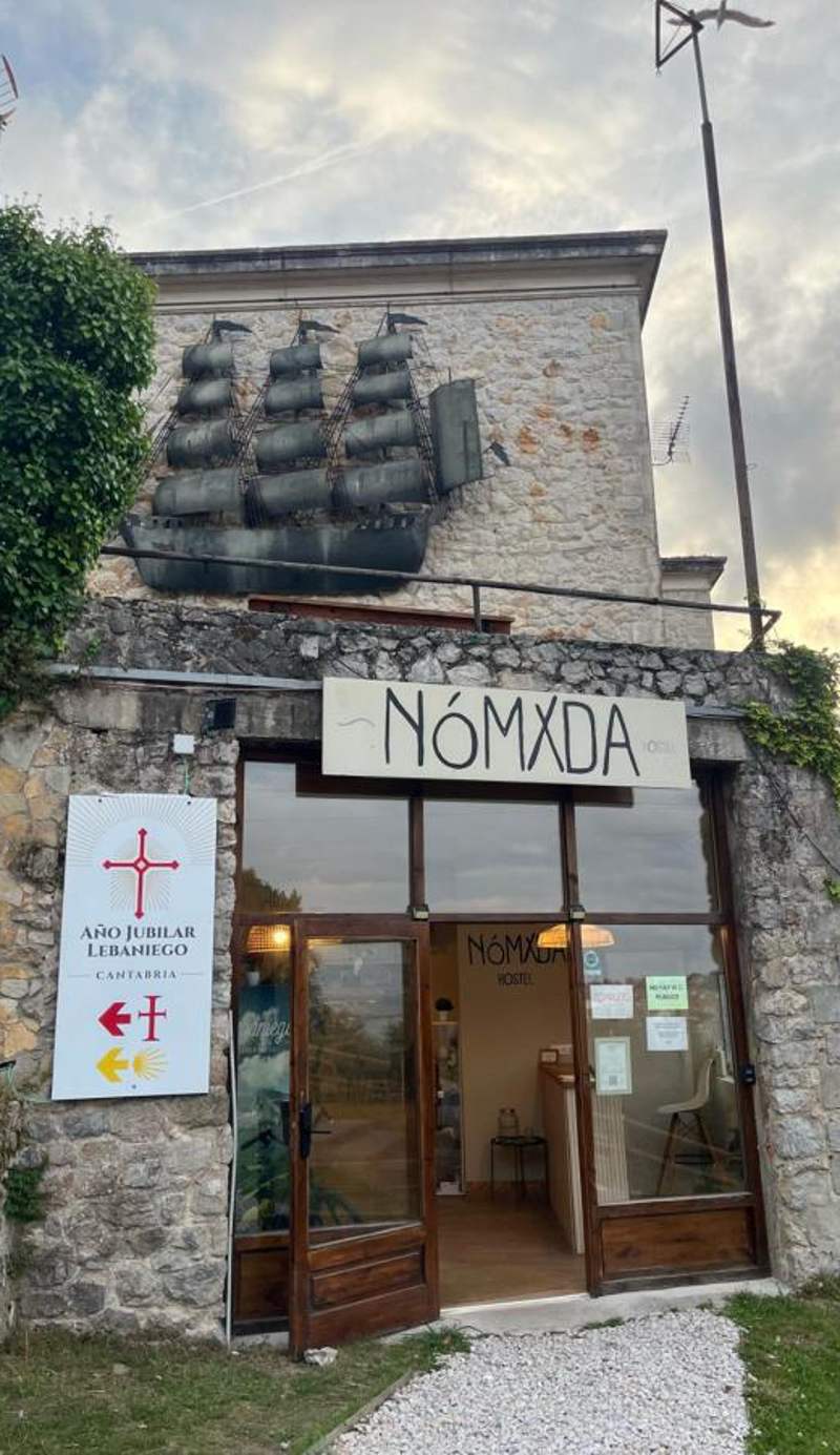 Nómada Hostel - Surf & pilgrim House