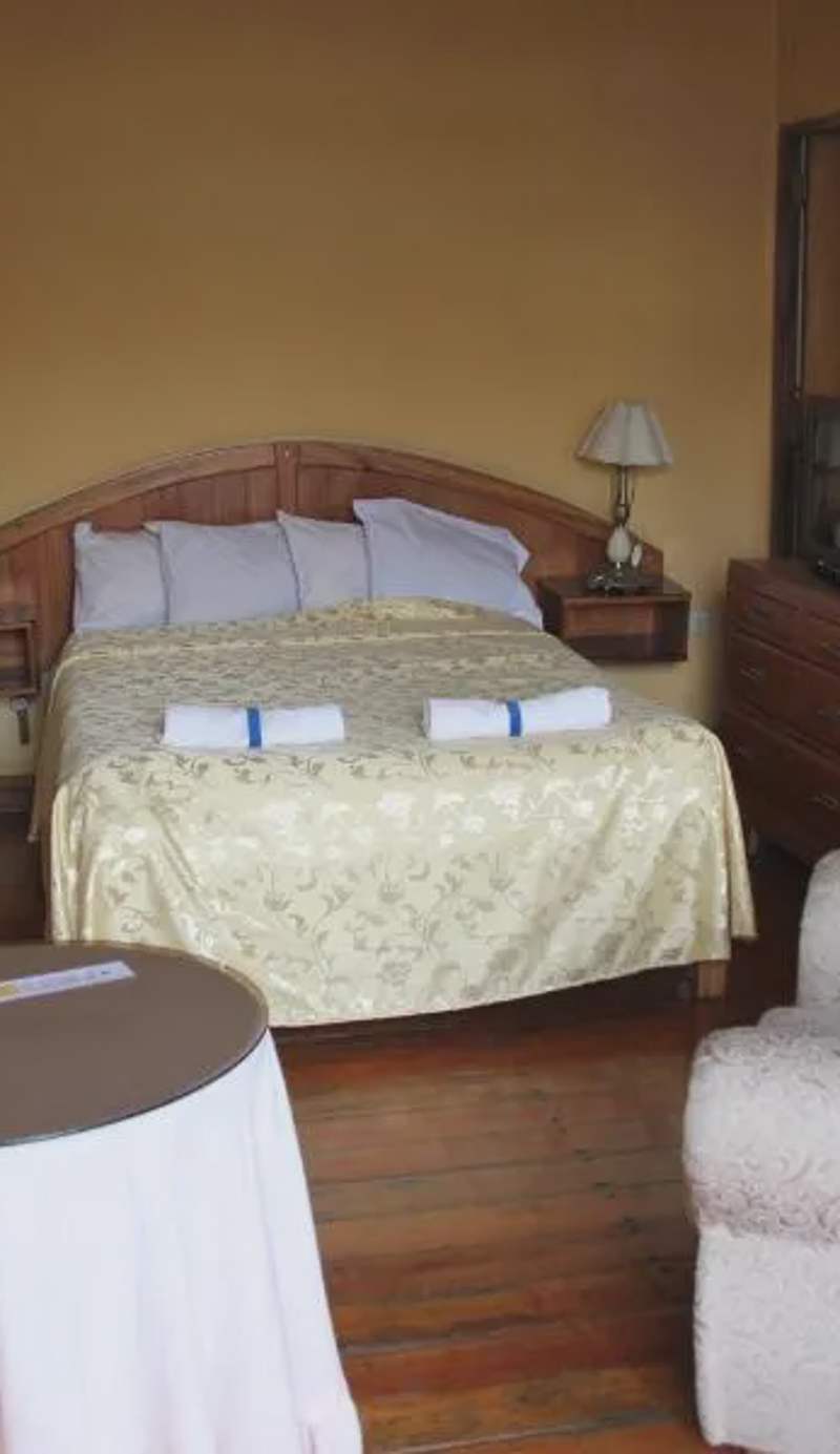 Hostal Lluvia de Oro
