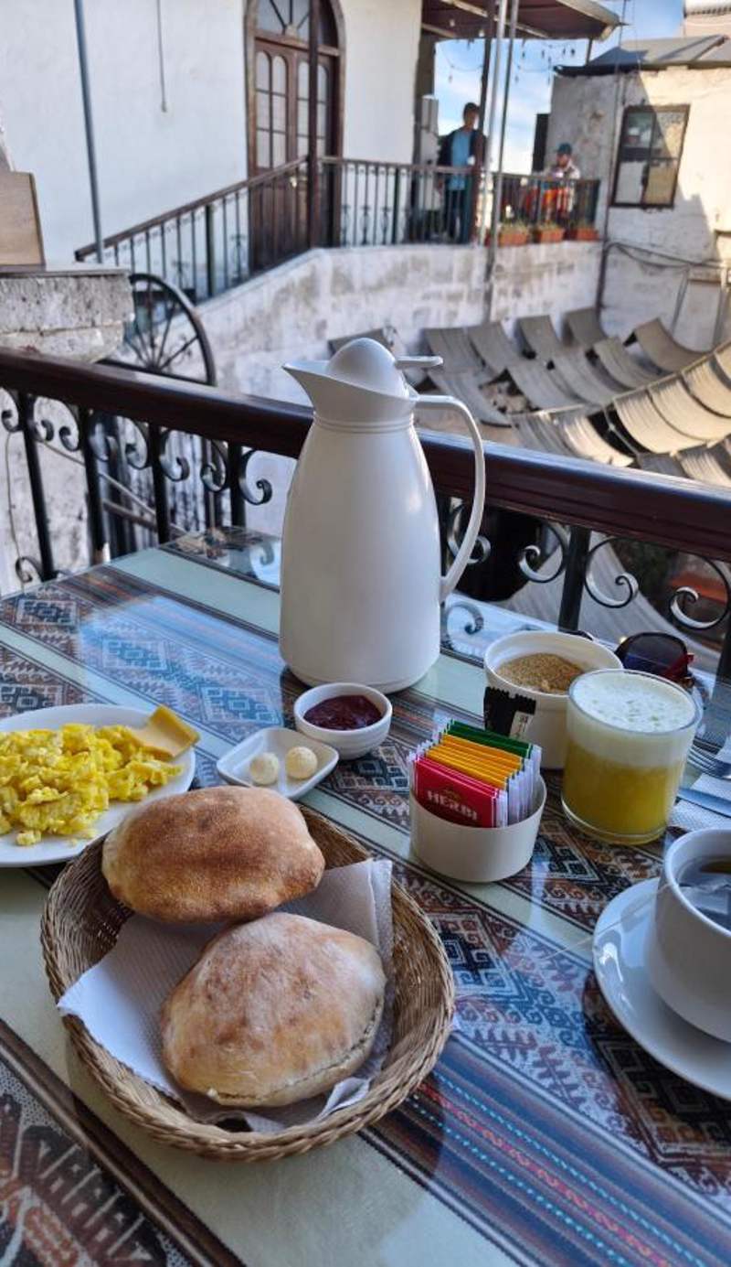 Misti Hostel B&B