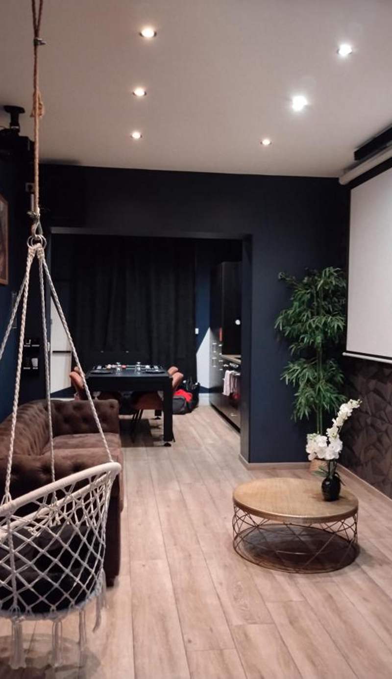 Capsule Temps suspendu - balnéo, home cinema & billard