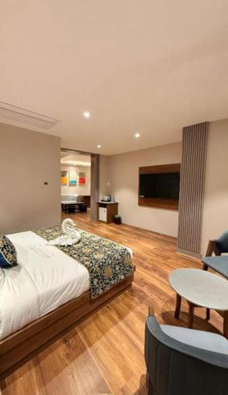 Hotel Vijaydeep Place Near Delhi Airport