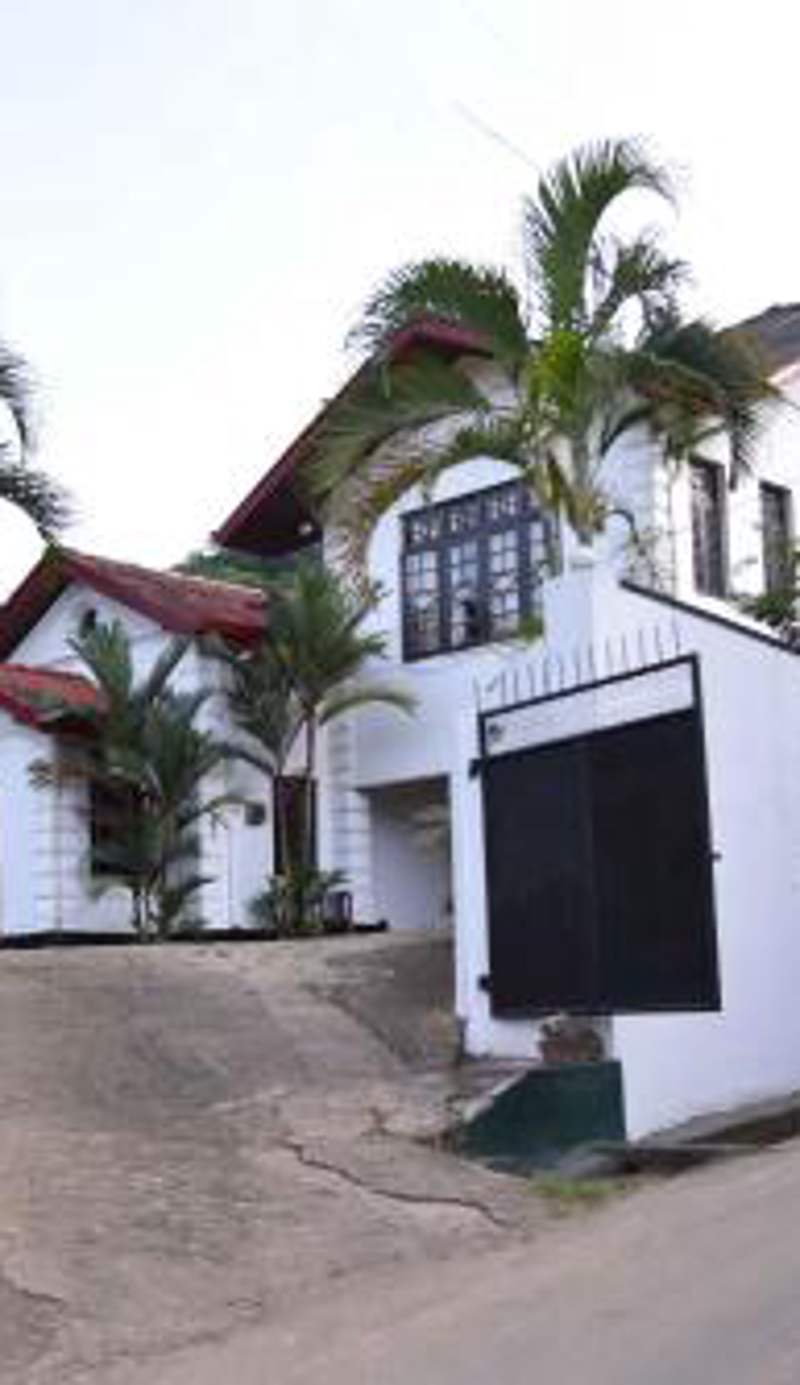Antique Tourists Lodge