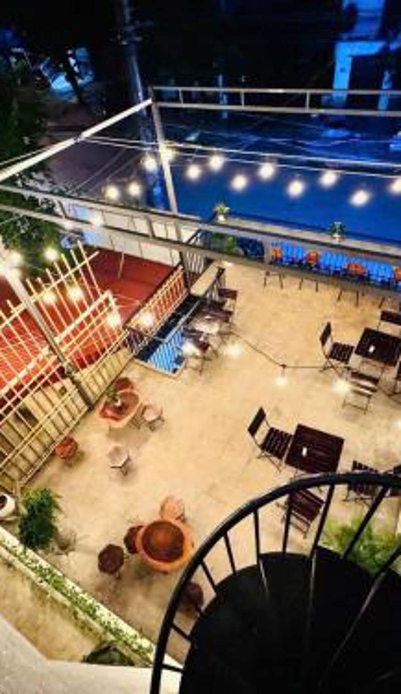 Ỉn Homestay & Café
