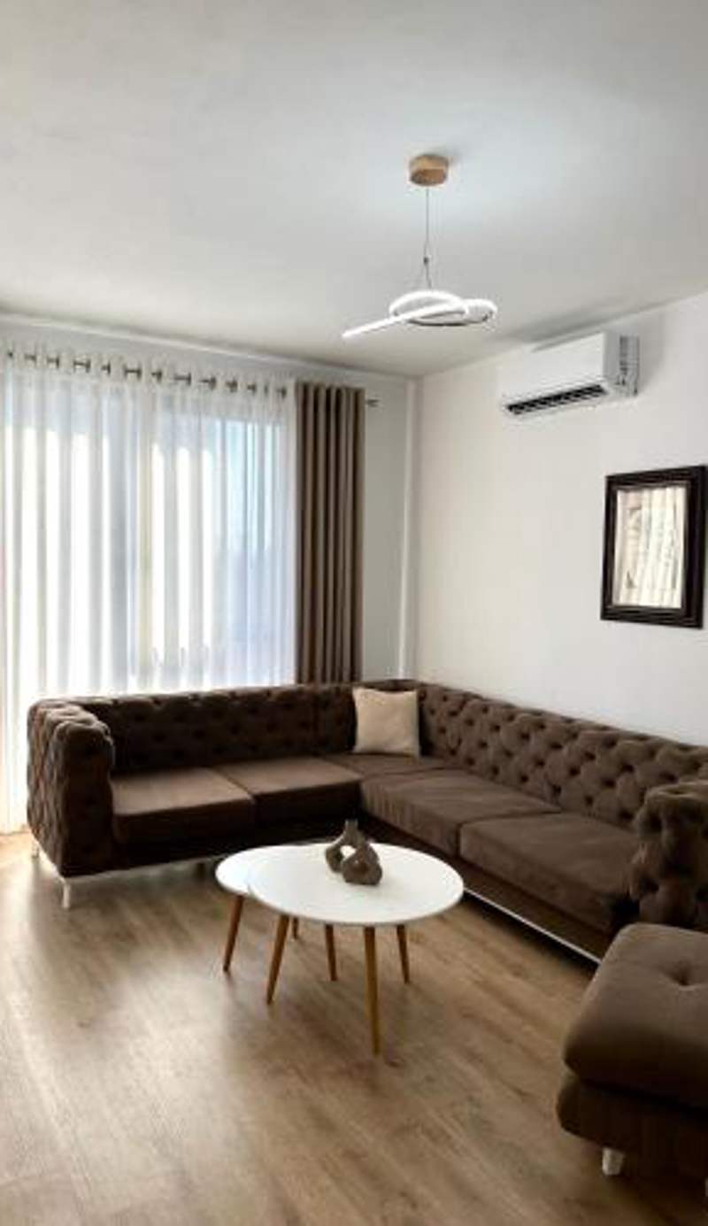 Essy Apartment