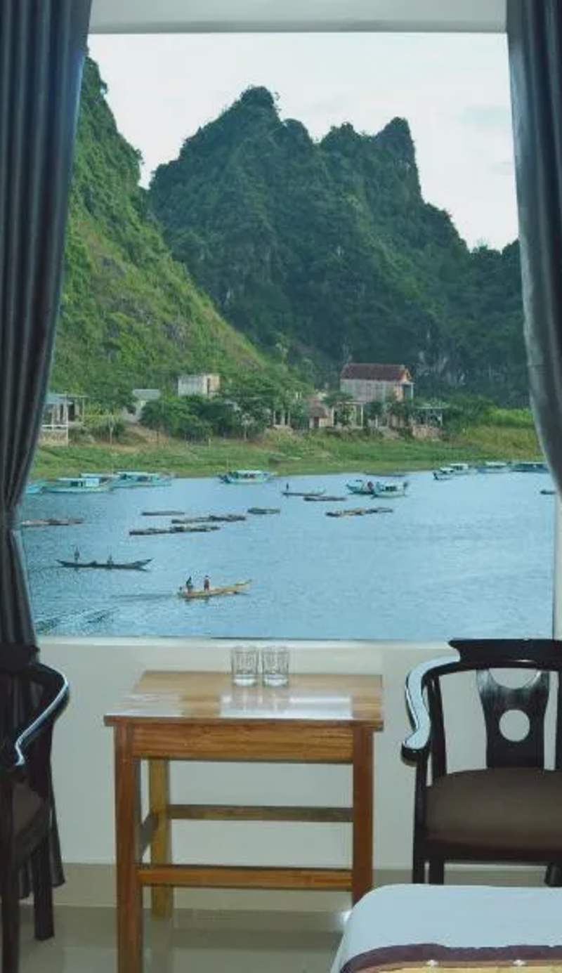 Son Doong Riverside