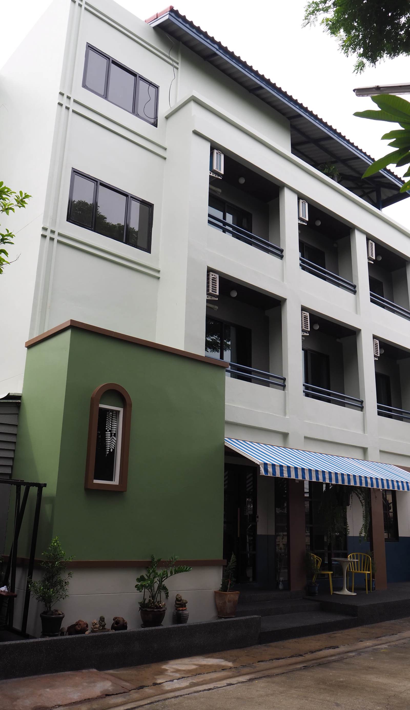 Yamyen Hostel