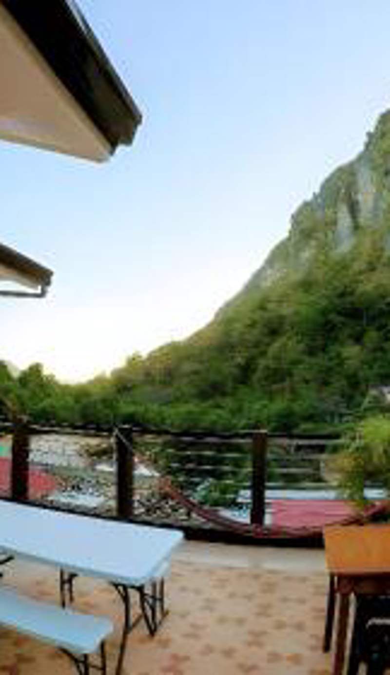 Lolo Bob's Bed And Breakfast